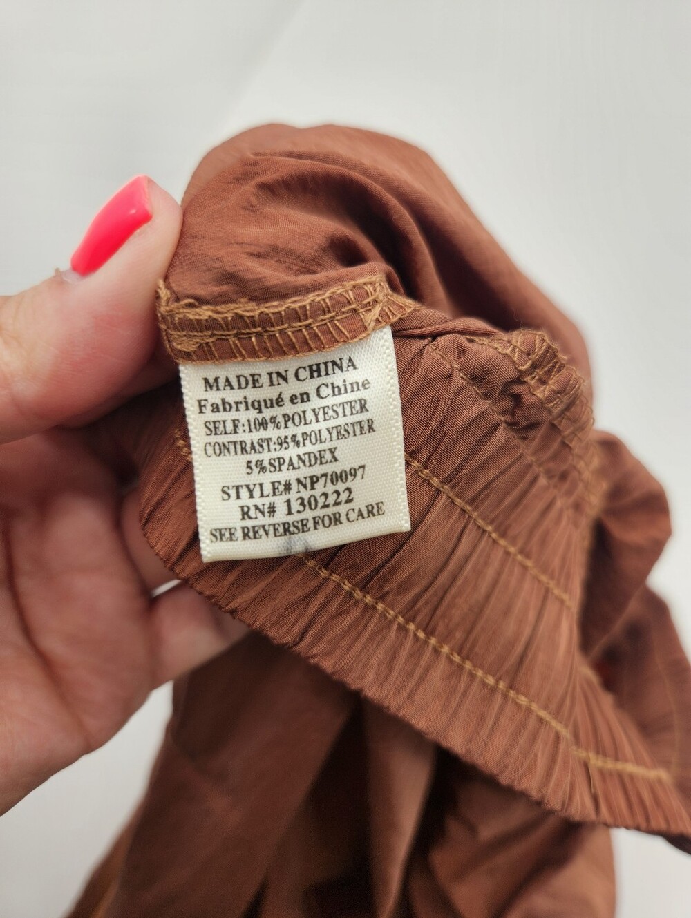 New In Camel Shimmer Jogger Pants Women’s Large Lightweight Pull On NWT - Picture 6 of 8
